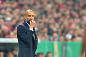 Tri invazije na teren navijača Volvsa!