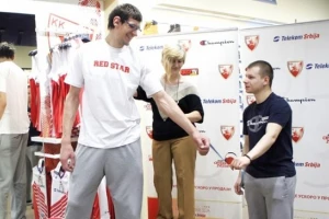 'Champion' šije specijalno za Bobija