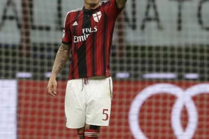 Fiorentina bi da napadne "skudeto", već dovela štopera za januar?