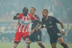 Izgleda trapavo, ali radi posao - Šerif 3/3, Zvezdin MVP!