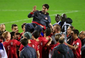 Fudbalska močvara ili kako ćemo proždrati Veljka Paunovića za doručak...