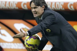 Milan kiksnuo, Inzagi se ne brine?