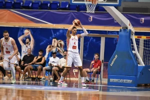 Vučević u NBA maniru srušio Izraelce