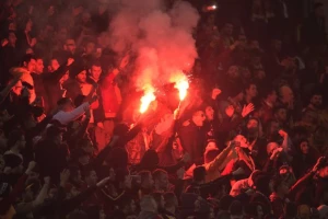 Navijači Galate "zapalili" Istanbul!