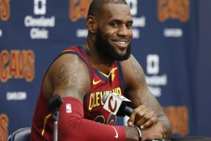 LeBron podržao fudbalere koji protestuju protiv Trampa