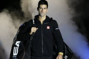 London - Publika bez manira, Nole bez milosti!