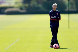 'Penzioner' Venger je gladan fudbala kao nikad do sada!