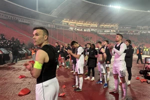 Slika ispred južne tribine sve govori...