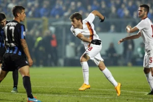 Da li se De Rosi stidi ove sličice?