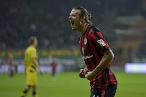 Pogledajte Top 5 golova sezone prvog strelca Bundeslige!