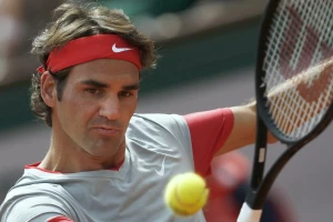 RG - Federer nastavio po planu