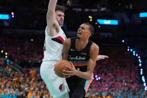 Plej-of debi iz snova Viktora Vembanjame, agonija Pistonsa od 2008!