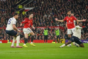 Četa "Svetog duha" utišala Teatar snova, Junajted ispustio pobedu!