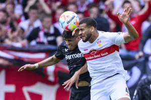 Revija penala i kartona u Štutgartu, Bajer izvukao bod