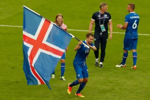 Delirijum u Rejkjaviku posle pobedonosnog gola Islanda!
