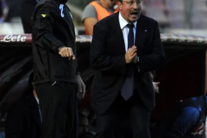 Kraj u Napoliju, koju klupu cilja Benitez?