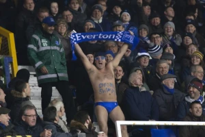 Napadač Evertona kažnjen zbog simuliranja