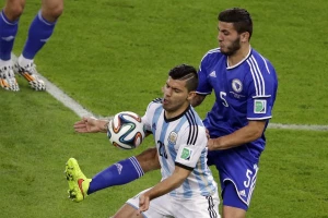 Kolašinac autogolom ušao u istoriju Mondijala!