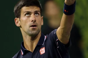 Doha - Nole požurio na praznični ručak!