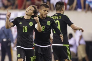 Meksiko iz kontroverznog penala do polufinala