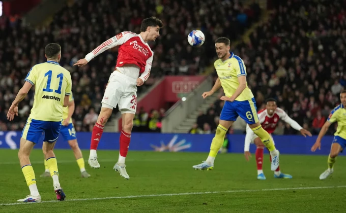 AP Photo/Dave Shopland