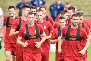 Grupe E i F - Svi žele u jednu stranu kostura, može li se kalkulisati?