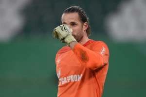 Legendarni golman i Nojerova zamena odlazi u penziju