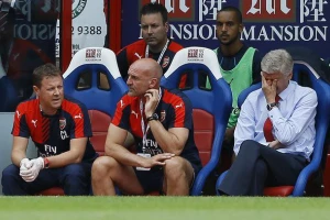 Arsene, pa uzmi neki probiotik...