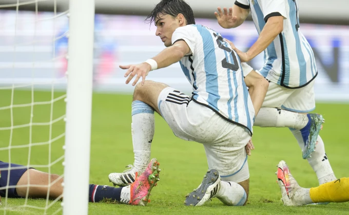 AP Photo/Matias Delacroix