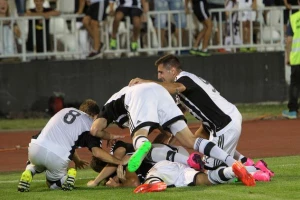 Kako Partizan najavljuje derbi na ''Karađorđu'' - ''Duel dva najbolja srpska kluba''