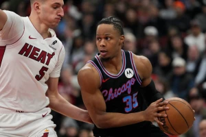 Jović dva za 15, impresivni Embid