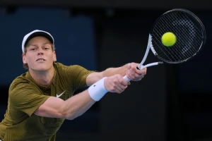 Sinerov silovit start u Dohi!