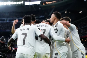 Navijači zvižducima terali Florentina i rasplakali Vinija, penal pogurao Real u Madridu!