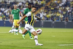 Fener minimalan, ali dovoljan, Tadiću karton, Džeku asistencija