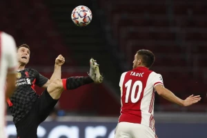 Tadiću sat vremena dovoljno za gol, Ajaksova "petarda" u Amsterdamu