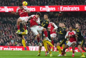 POLUVREME - Arsenal se uspavao posle vođstva, Embeumo iskoristio poklon Zubimendija