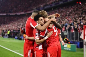 Kamavingino pomračenje i laka ruka Slavka Vinčića, Bajern u finišu preokrenuo Real i prošao u polufinale!