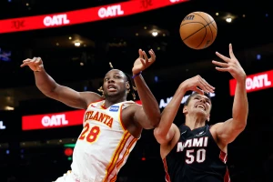 Besi posle 17 skokova zakucan za klupu - Hoksi poslali jasne signale Partizanu