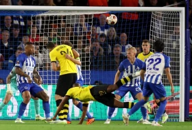 LE - Gaćinović strelac, AEK srušio "leteći" Brajton, spektakl u Amsterdamu!