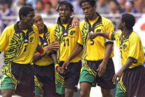 Brazilski način i engleski začin, Rege bojsi na Mundijalu