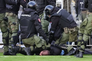 UŽIVO - Potpuni haos na meču Čukarički - Partizan