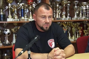 Kartoni i povrede opterećuju Radnički pred Partizan, moraće i bez trenera Dudića