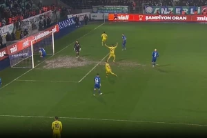 Fener će prenoćiti na prvom mestu - Džeko doneo preokret,  Tadić ''spakovao'' konačan rezultat