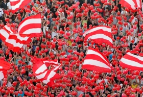 TVITOVI - Zvezda pred titulom, ali dvojica igrača trpe žestoke kritike