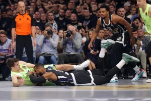 Partizan sa "fenjerom u ruci" čeka Armani