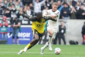 Tabaković heroj, Dortmund pao u Menhengladbahu (VIDEO)