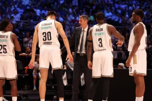 U pustinji stao i Žalgiris, savršeno "duplo" kolo Dubaija, Aleksa i Petrušev odlični