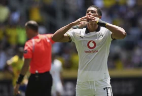 Belingem se upisao, Borusija u goleadi srušila hrabri Mamelodi i krenula ka osmini finala