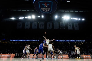 Šampion Evrope položio oružje - Partizan razbio Efes za krupan korak ka Top 8!