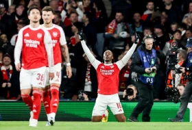 Bomba Ezea i kifla Rajsa i Arsenal je rutinski u četvrtfinalu Lige šampiona